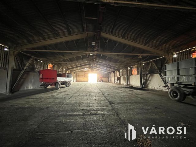 Rendkívül Jó Helyen, Debreceni Telephely Csarnokokkal!!!