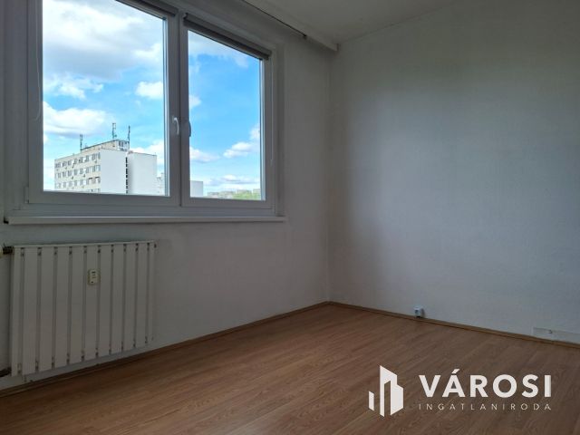 Azonnal költözhető lakás a Halle utcában