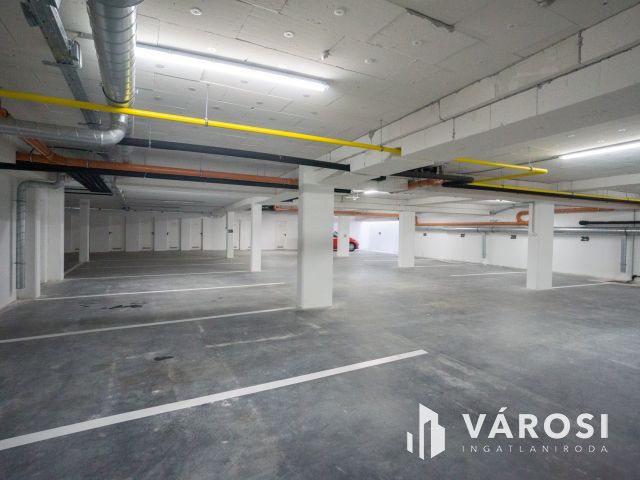 Nappali + 2 hálószobás, erkélyes lakás a Szitásdombon