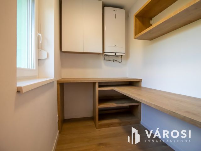 Csendes lakás a vasúthoz közel