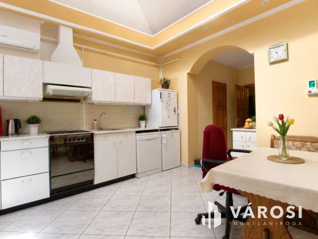 Többgenerációs Otthon panorámás továbbépítési lehetőséggel