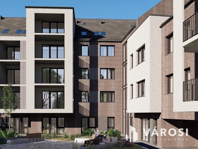 Erkélyes kis lakás a belváros peremén!