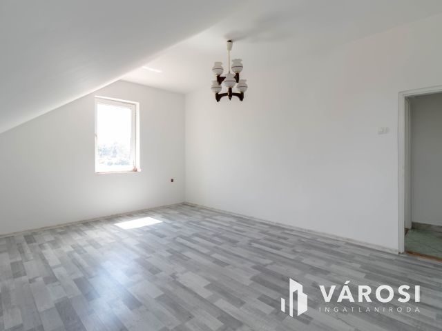 125 m2-es, nappali + 3 szobás családi ház eladó Horton